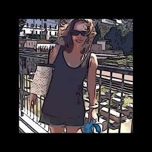 Meet your Posher, Elaine